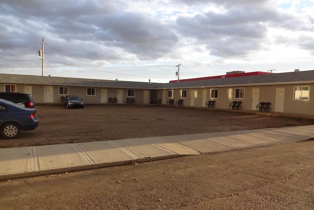 King'S Hotel & Motel By Elevate Rooms Shaunavon Екстериор снимка